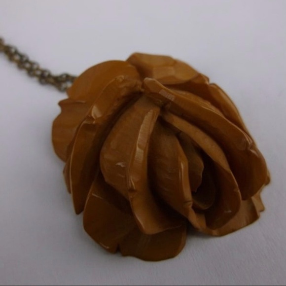 Vintage 1940s German Bakelite Rose Necklace 22" - Picture 3 of 5